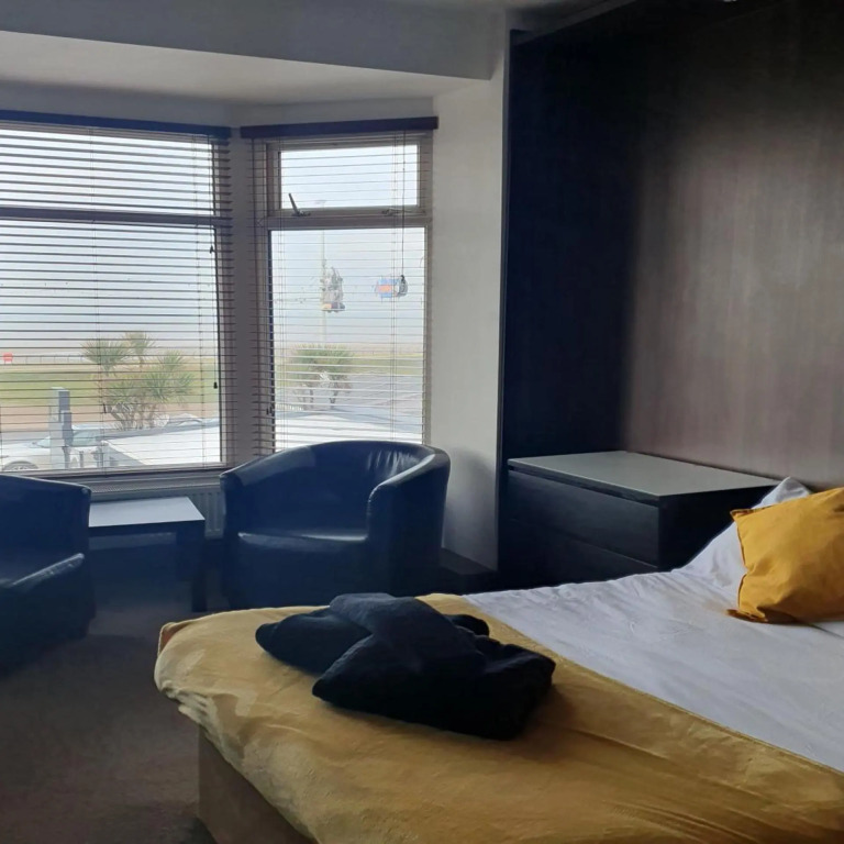 South Beach Kings Promenade Hotel