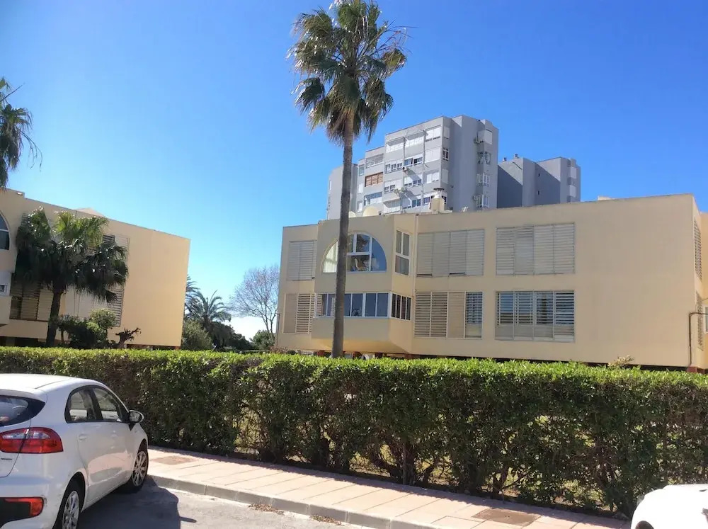 Del Parque Flats - Guadalmar