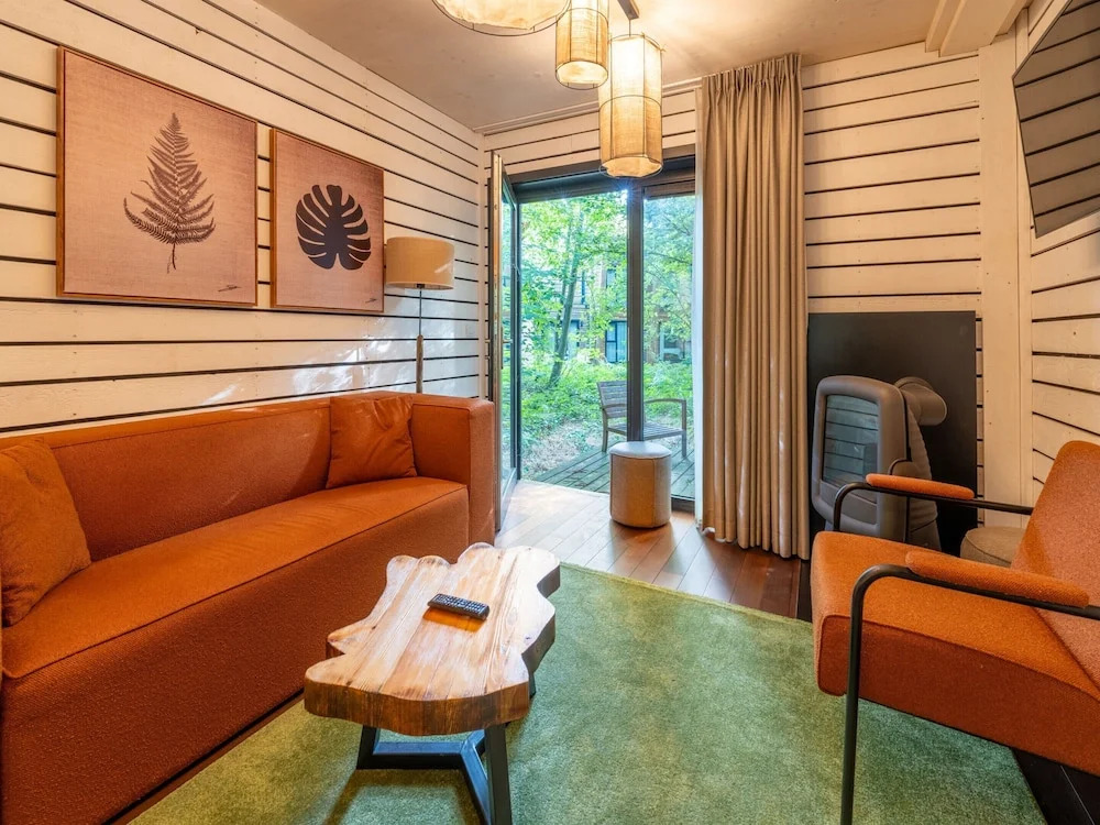 Treetop Tranquility Stay