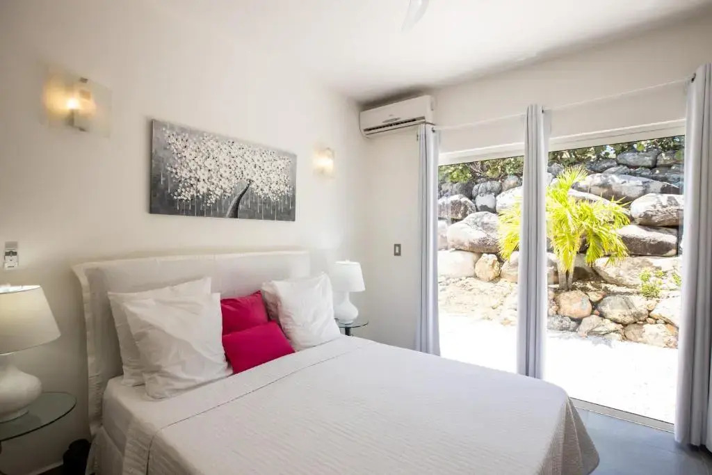 5 Bedrooms Villa Bel Amour, luxury and awesome sea view - SXM