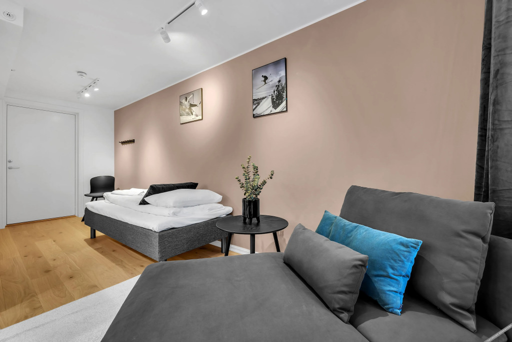 70 Degrees North City Apartments