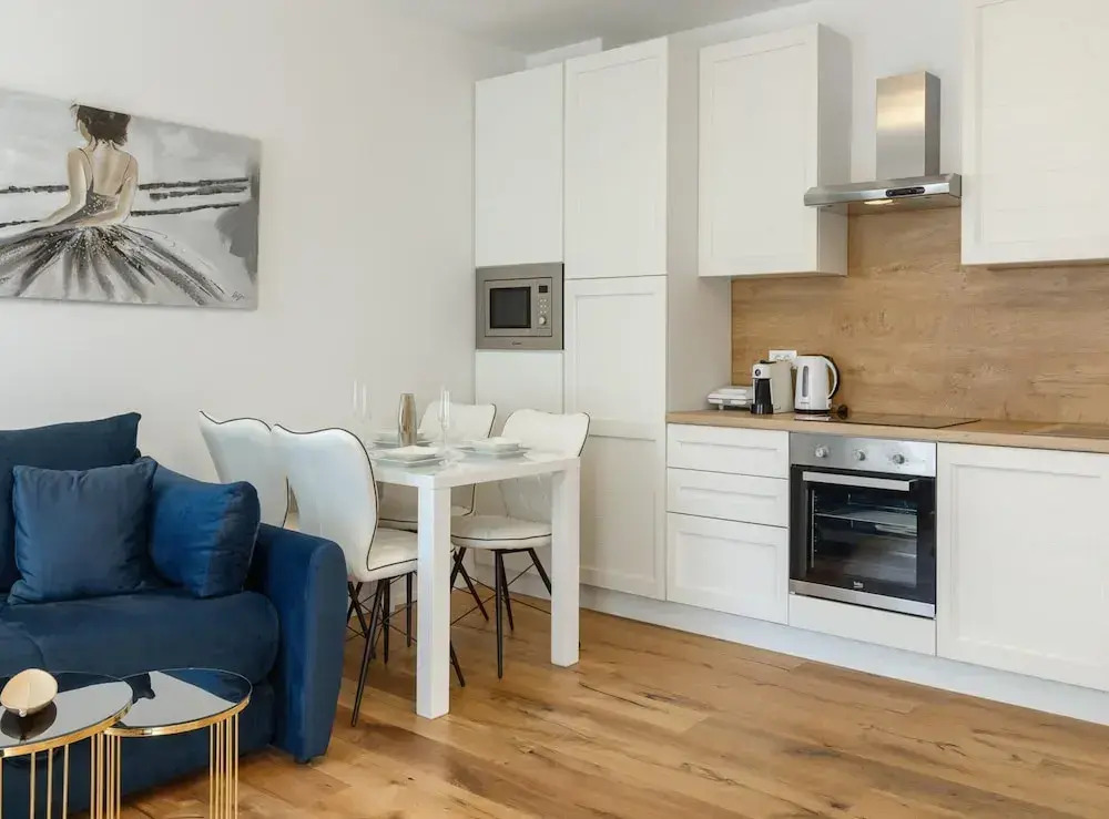 Modern Apartment With Open-air Parking
