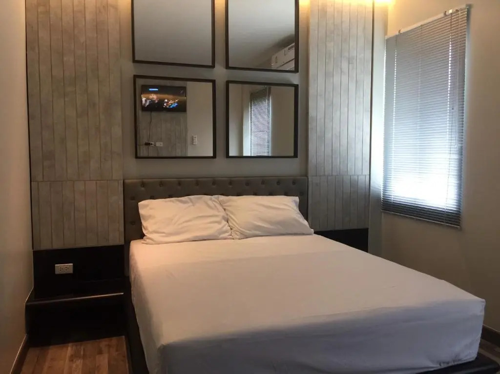 Chics Resort ชิคส์รีสอร์ท