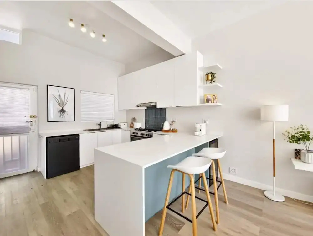 Lovely 3 Bedroom Apartments