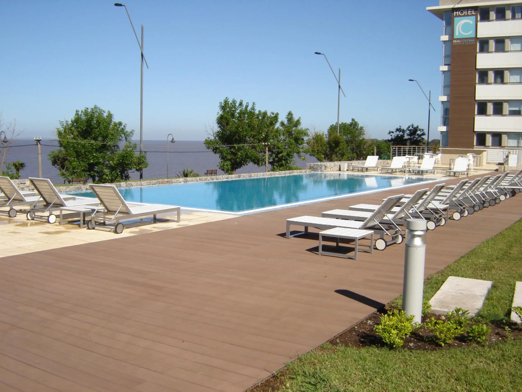 Real Colonia Hotel & Suites