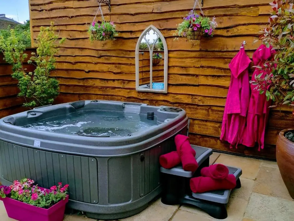 The Forest Coach House - Minutes From the Forest