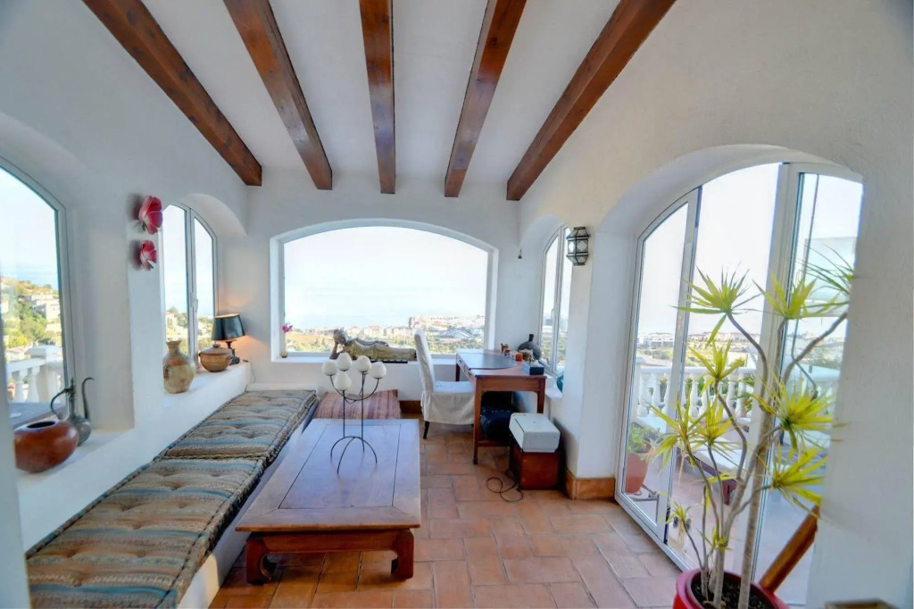 Zen Villa by Hello Homes Sitges
