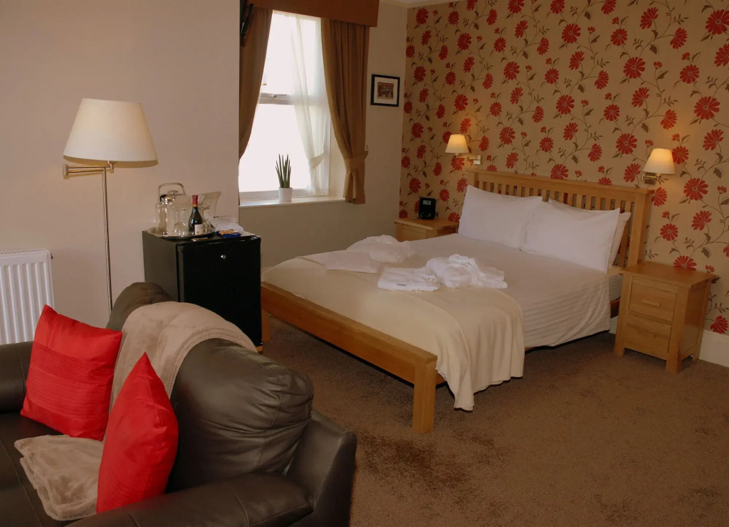 Riviera Lodge Hotel