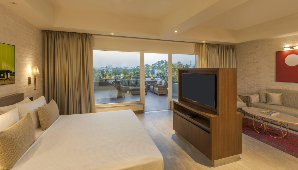 Lemon Tree Premier City Center Pune