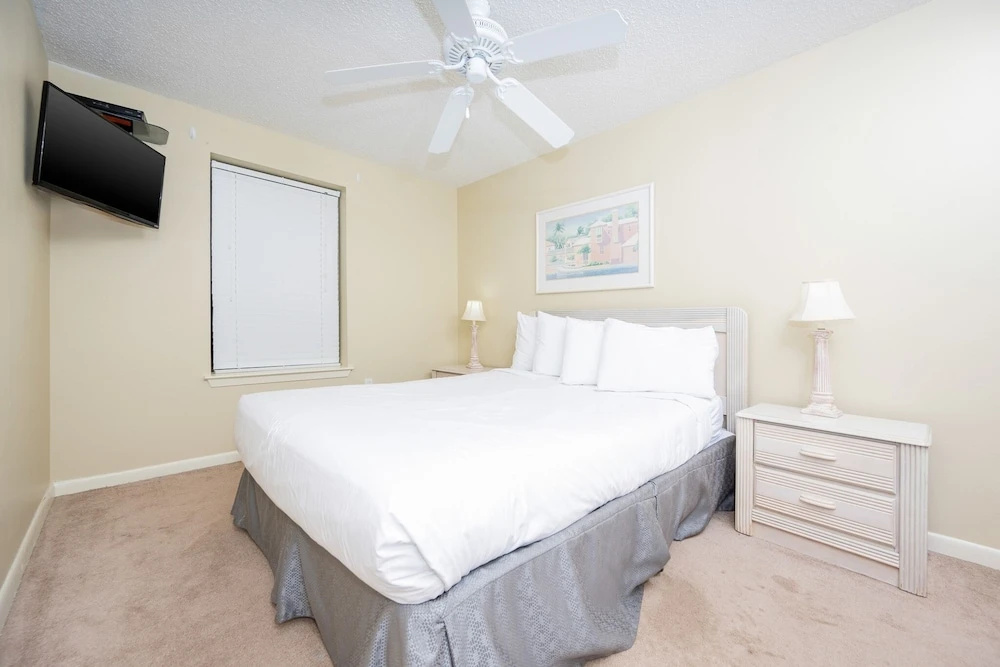 Phoenix V 208 3 Bedroom Condo