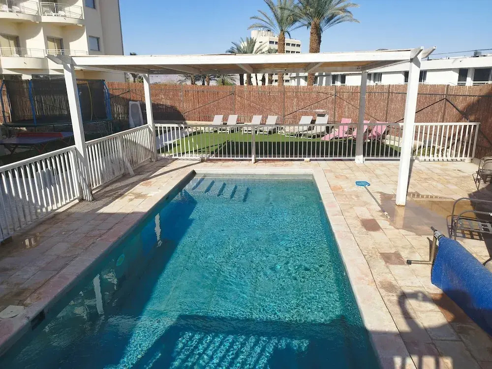 YalaRent Cliff side villa with private pool