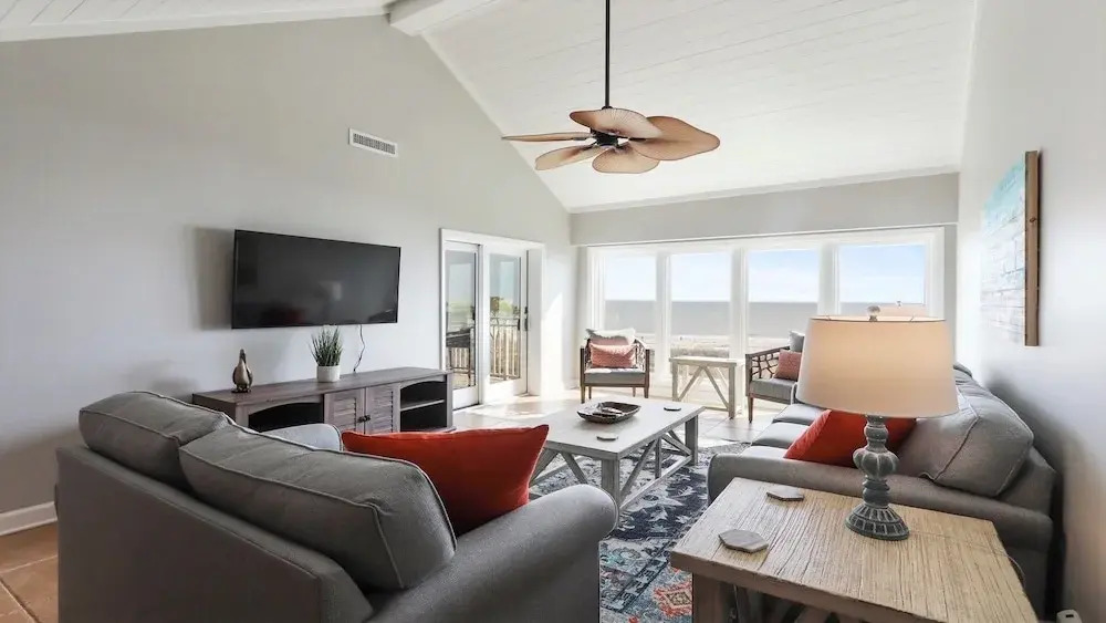 503 Shorewood 2 Bedroom Condo