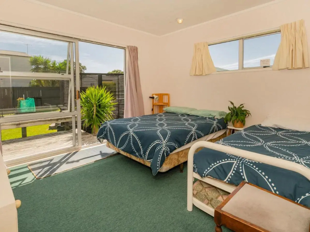 Silver Sands - Cooks Beach Holiday Home