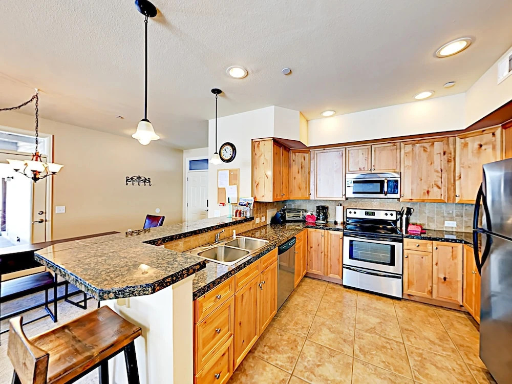145 Unit 1 Fraser - 3 Br Condo