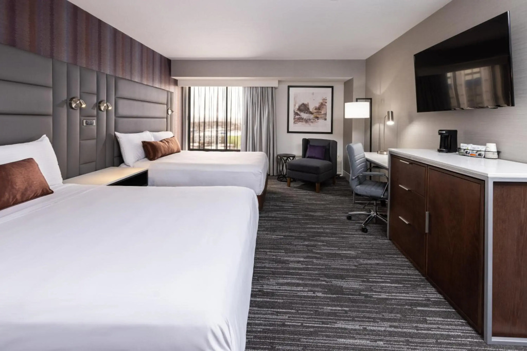 Sands Regency Casino Hotel — только для взрослых