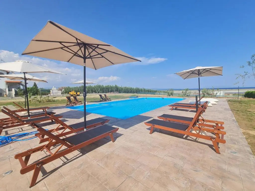 Flamingo View Suites & Villas