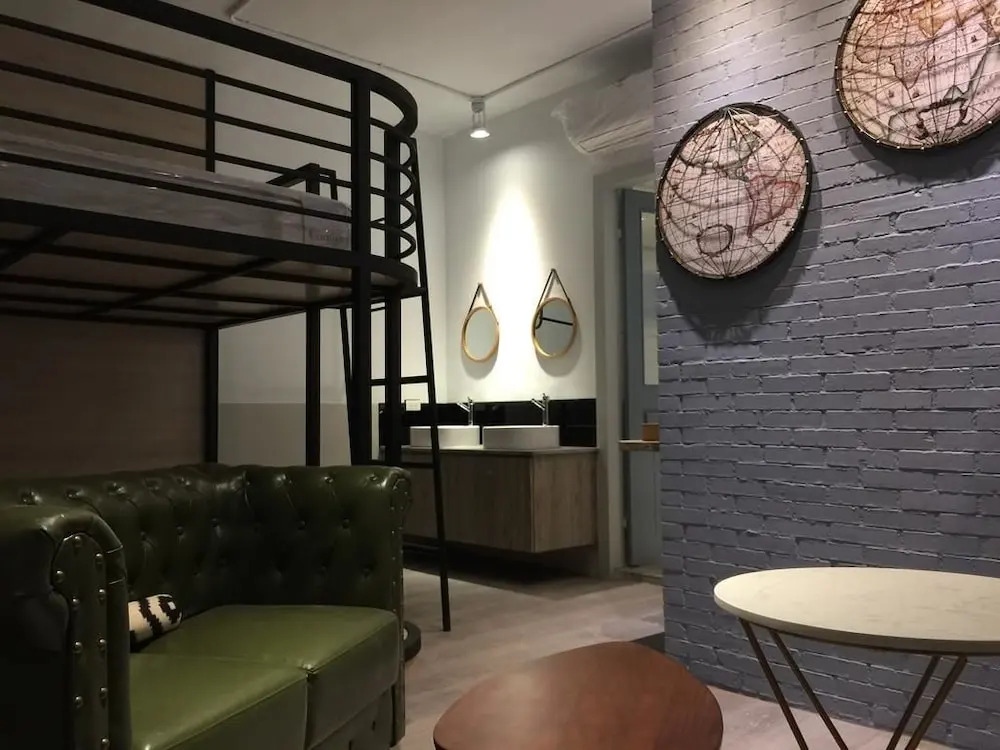 itravel Hostel