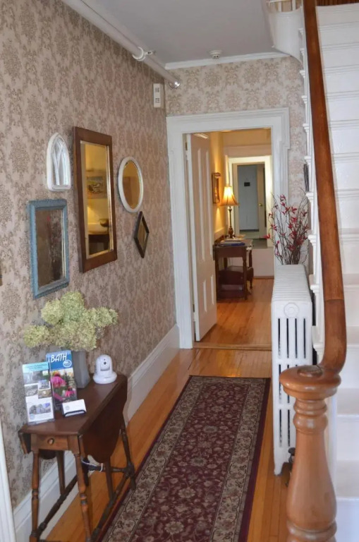 Benjamin F. Packard House Bed and Breakfast