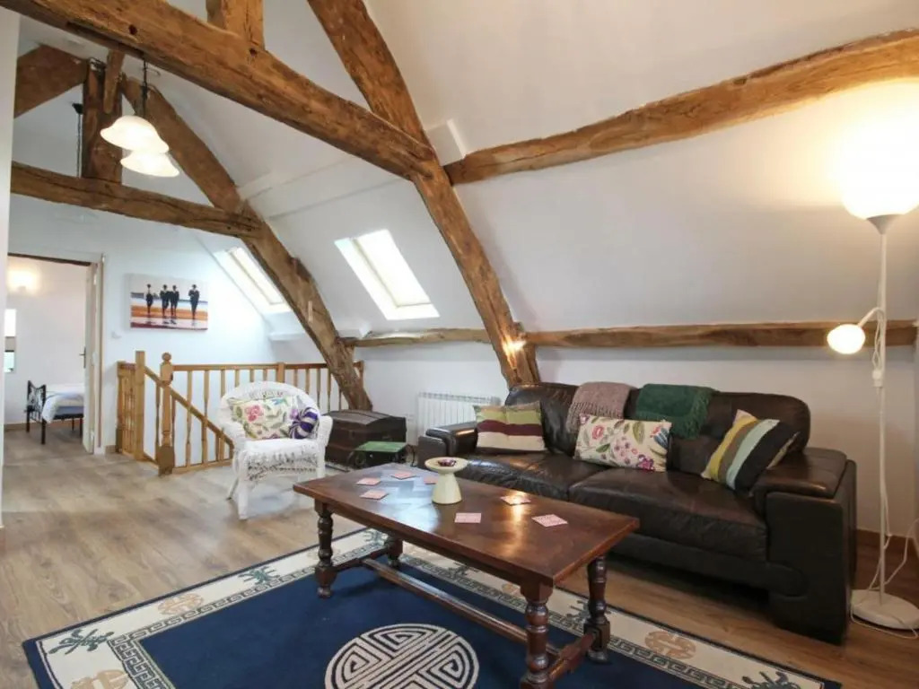 Grange restaurée avec jardin, animaux acceptés, WiFi inclus - FR-1-497-63
