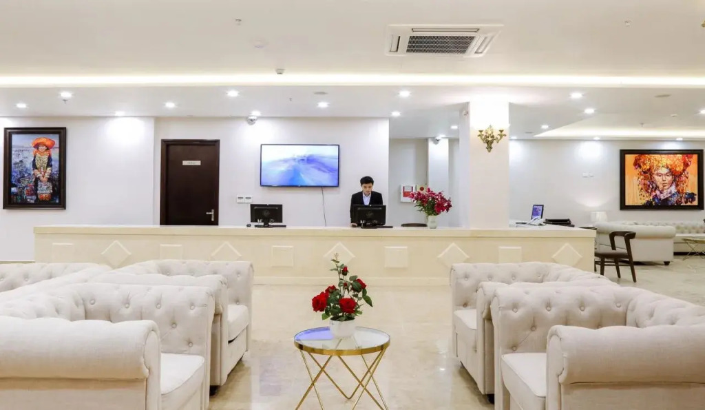 Azure Sapa Hotel