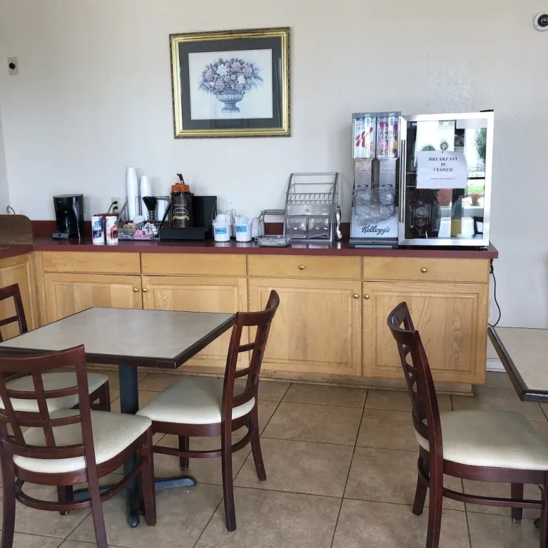 Clairmont Inn