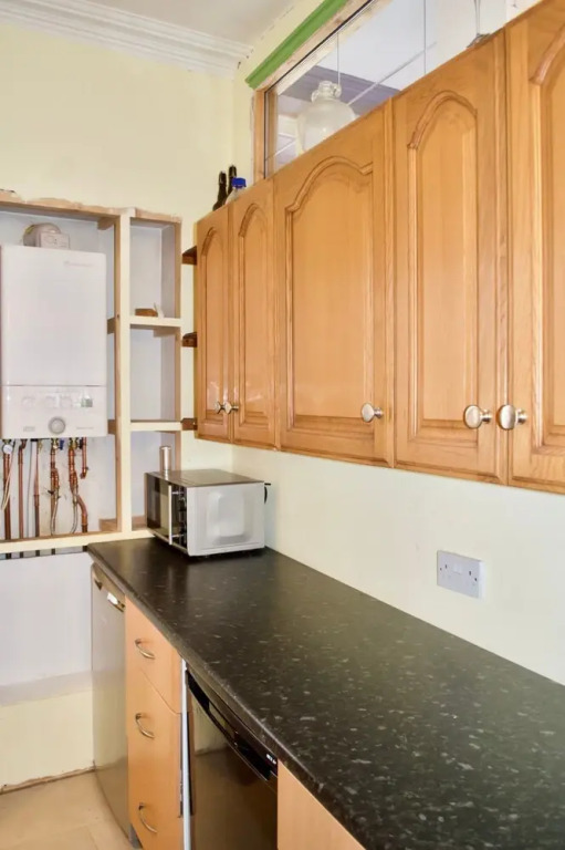 Cosy Two Bedroom Flat In Polwarth