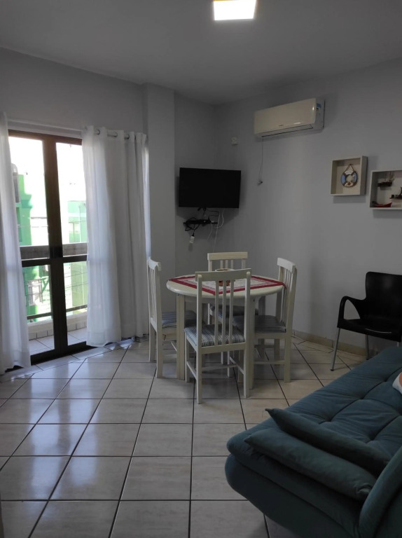 APTO 50M PRAIA- 4 PESSOAS, WIFI, SACADA, CHURRASQUEIRA, GARAGEM PARA VEICULOS PEQUENOS - Residencial Roveda