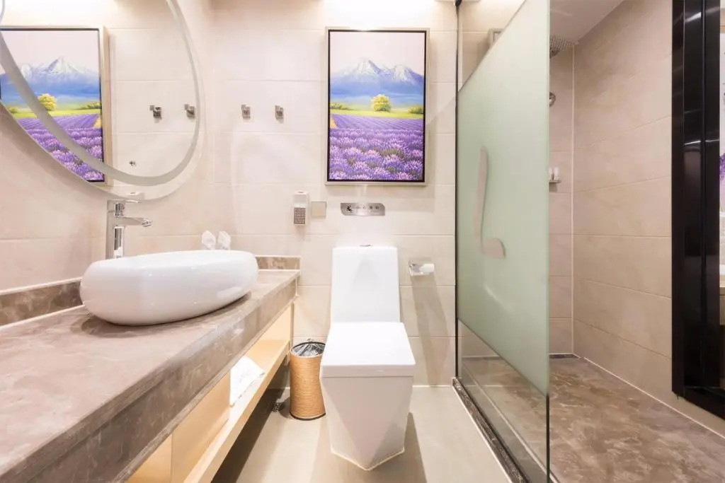 Lavande Hotel HeYuan Dongyuan