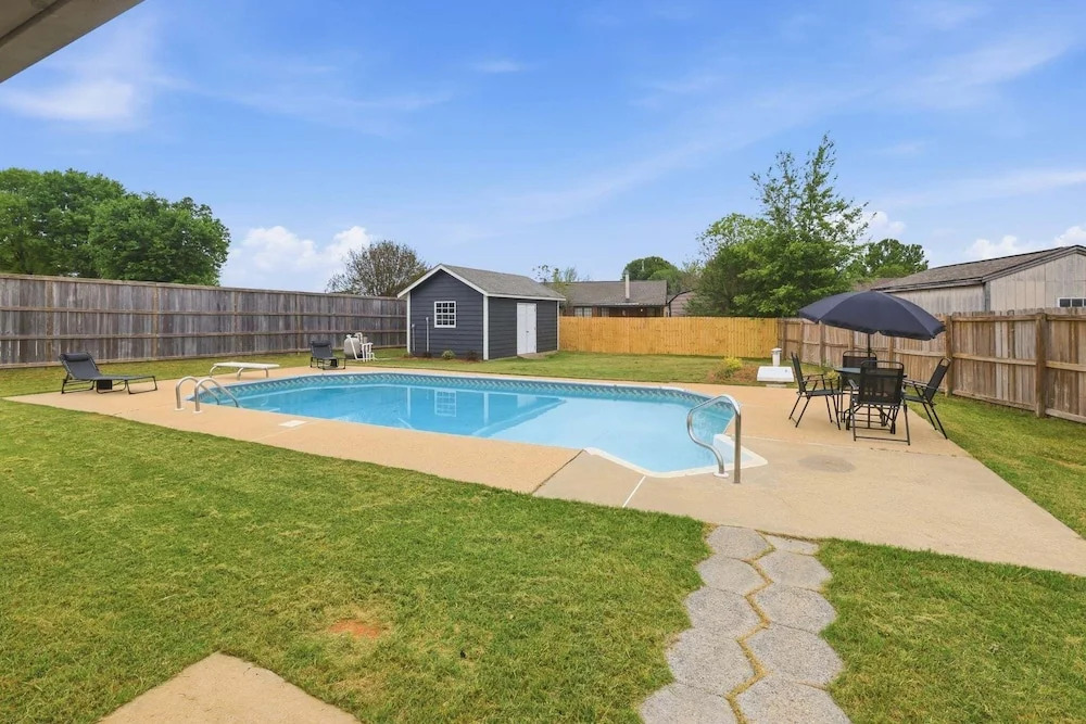 Private Pool Quiet Retreat Games 3 Bedroom Home
