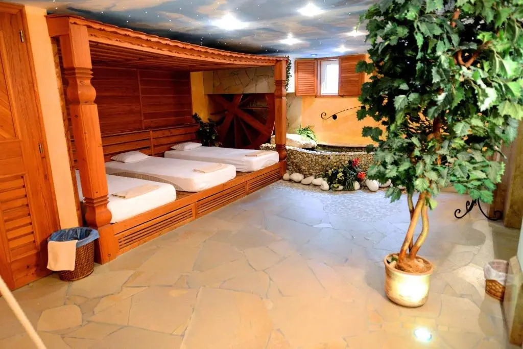 Villa Medici Hotel & Restaurant