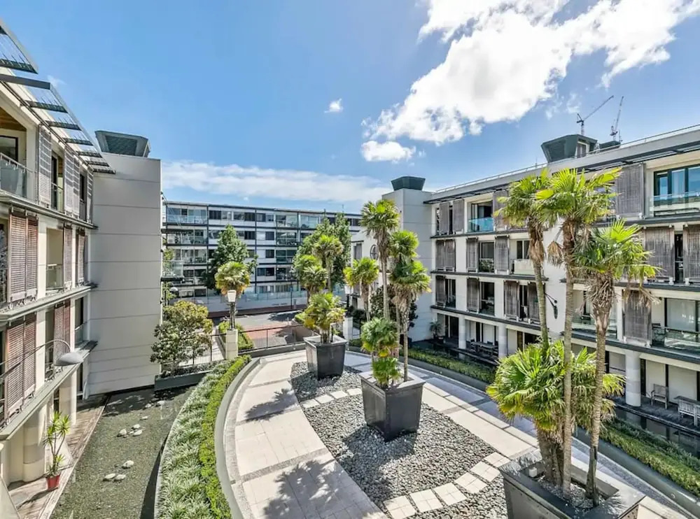 Enormous CBD 1BR Unit w/ Parking by Zodiak Stays