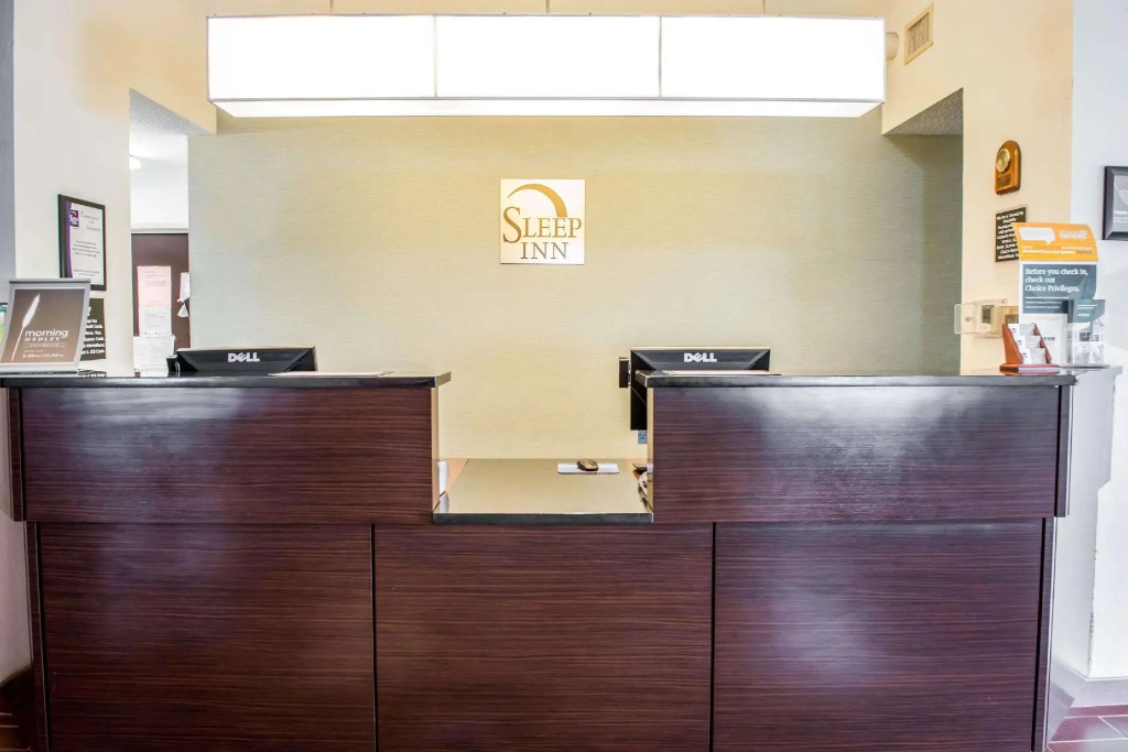Days Inn & Suites Bridgeport - Clarksburg