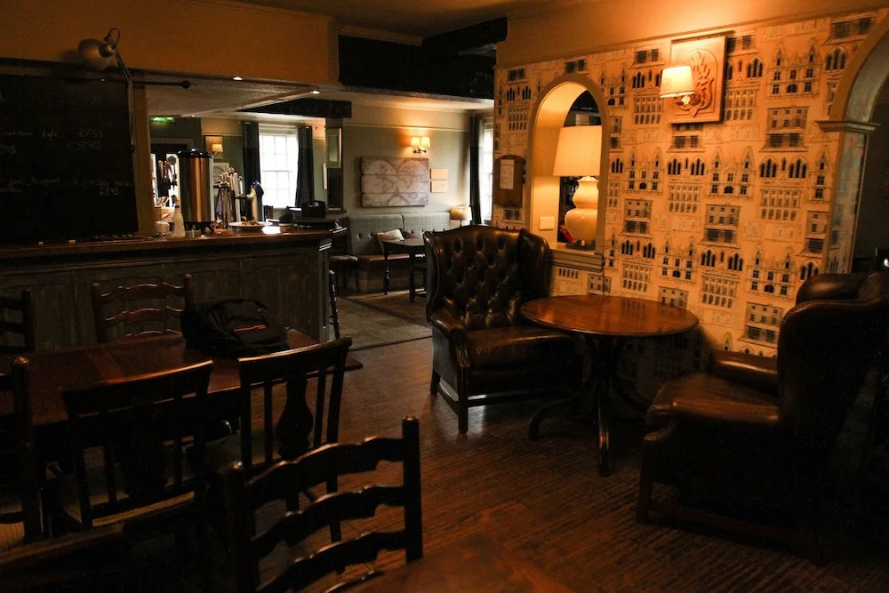 The Coachman Pub, Hartford, ROOM ONLY
