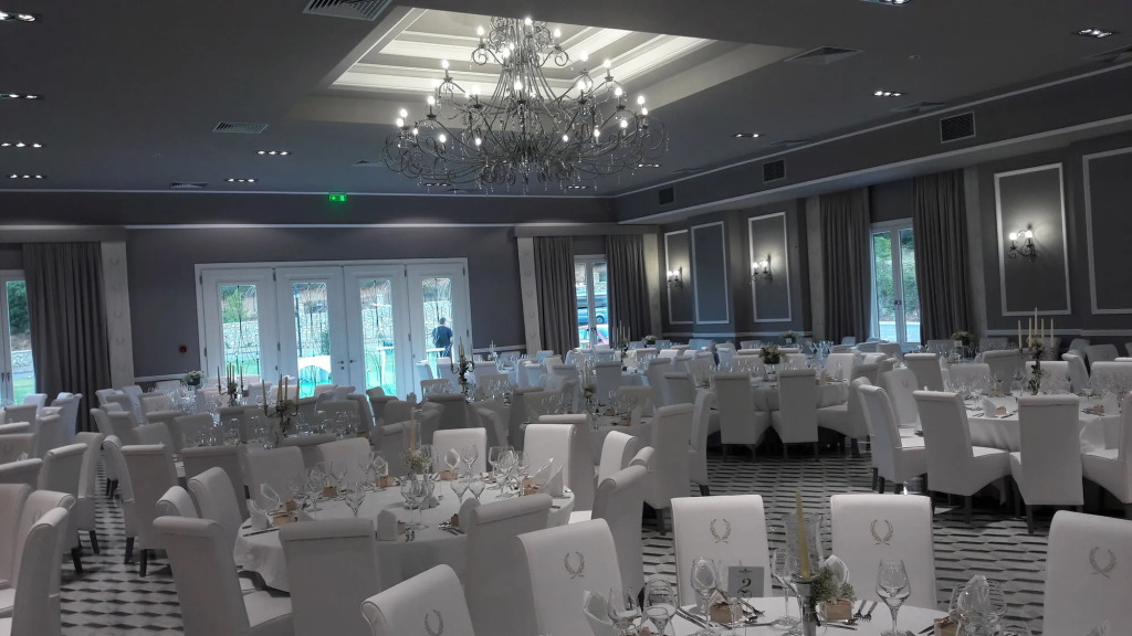 Grand Meteora Hotel