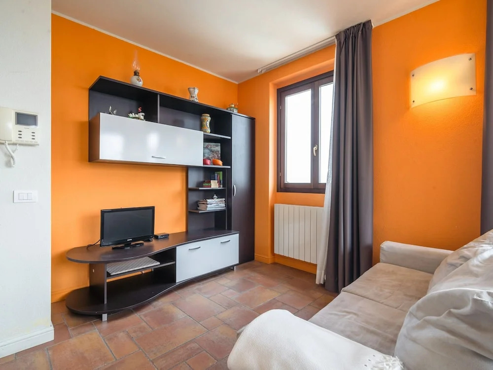 Modern Apartment in Oggebbio Italy With Swimming Pool