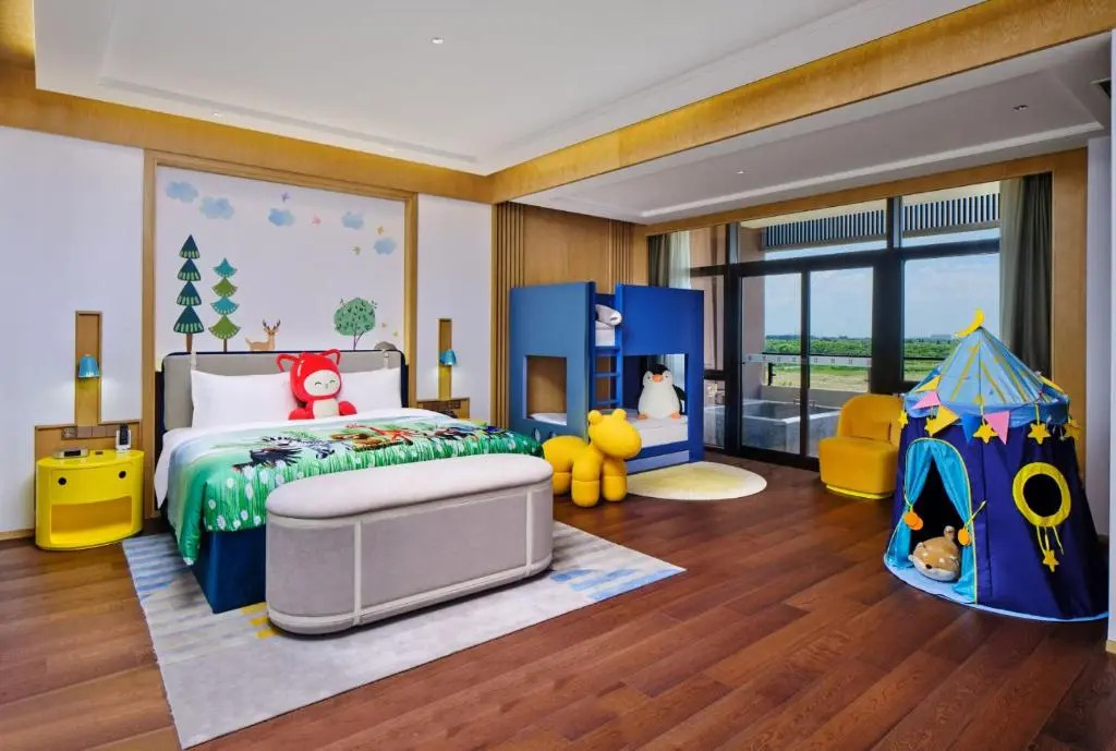 HUALUXE Suzhou Bay Hot Spring Resort by IHG