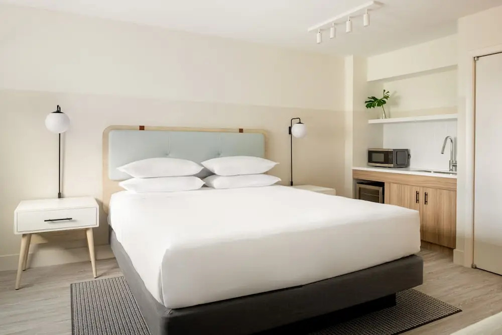 Hampton by Hilton Grand Cayman Seven Mile Beach