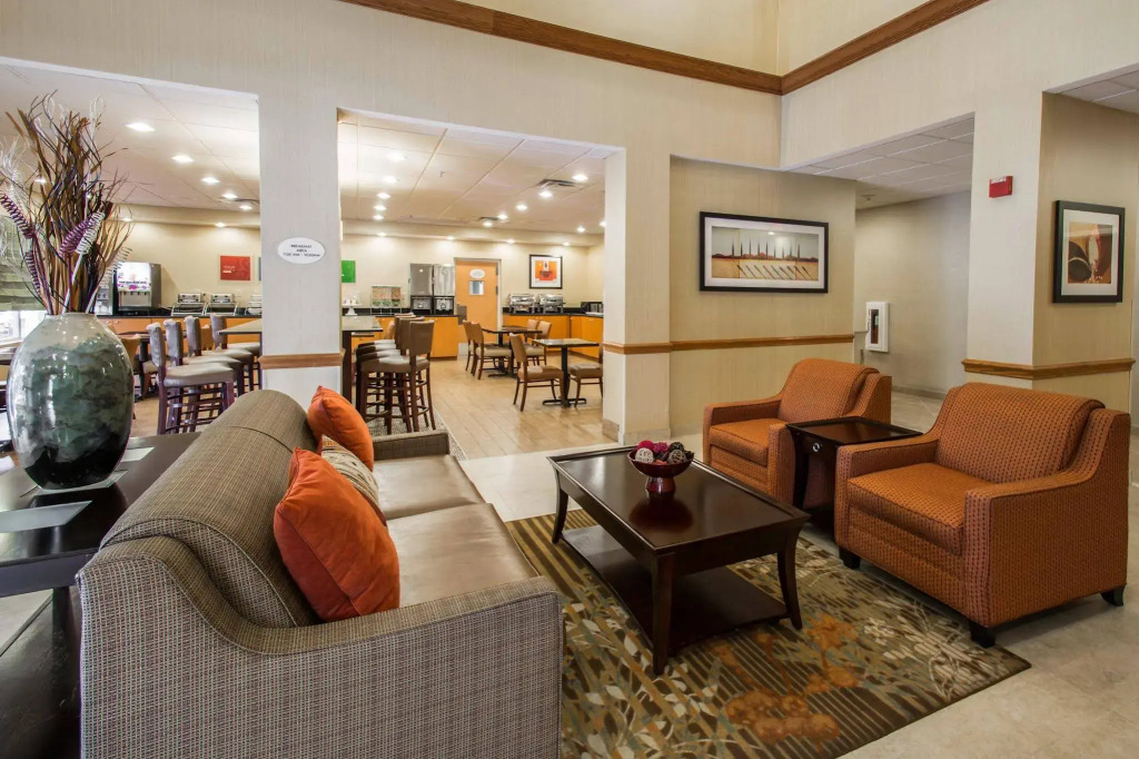 Comfort Suites Near Universal Orlando Resort