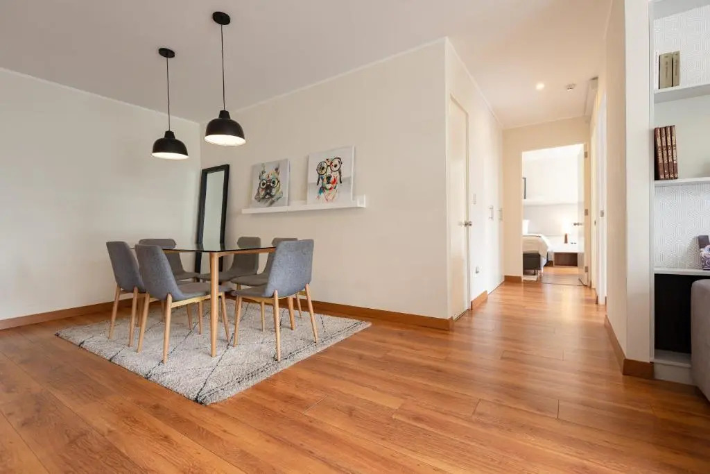 Trendy Host Canvas, Miraflores