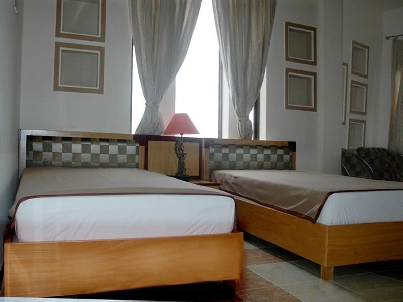 Ho Phong Hotel