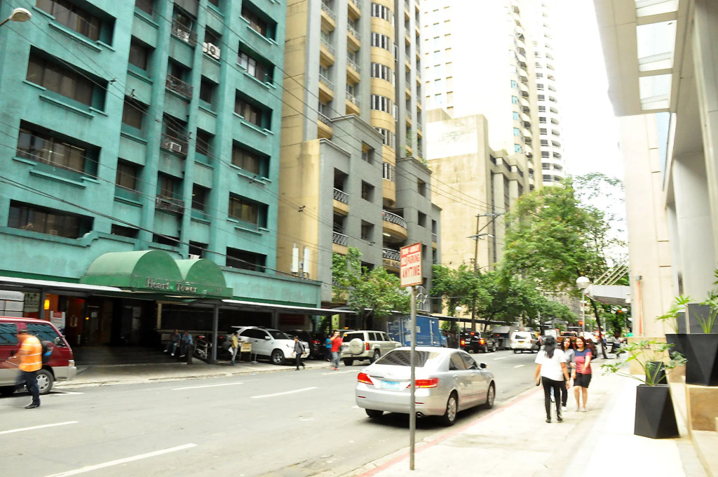 CSuites at Two Central Residences