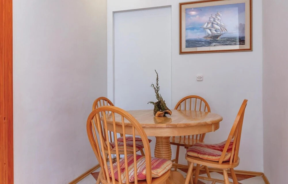 Nice Home in Zivogosce With Wifi and 2 Bedrooms
