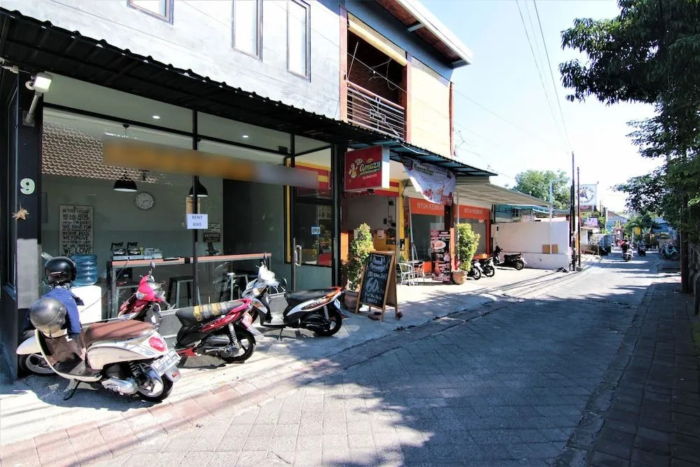 ZEN Hostel Jalan Patimura Legian