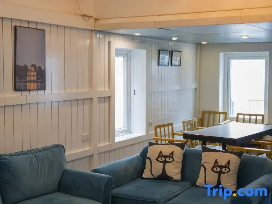 Old Quarter 3BR Home | 1km to Hoan Kiem Lake | Food & Easy Access