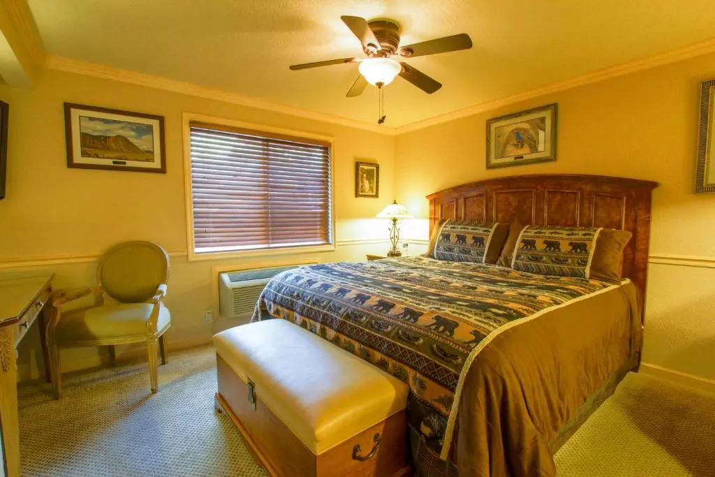 Yellowstone Gateway Inn
