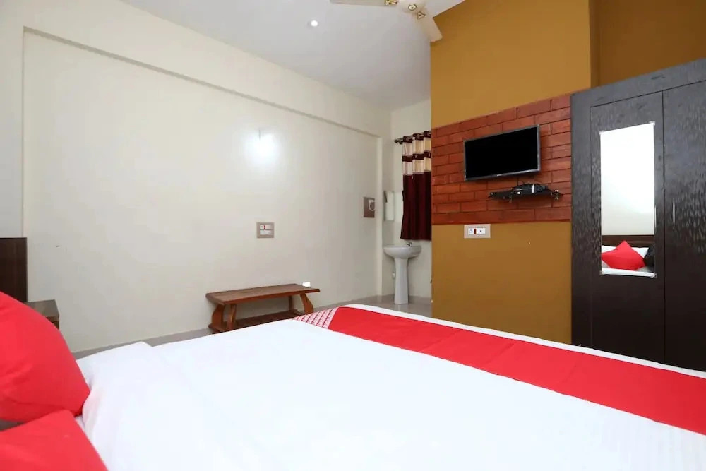 Nanjunda Palace By OYO Rooms