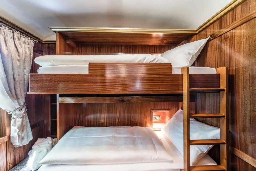 Luxury Lodge - Lener Express