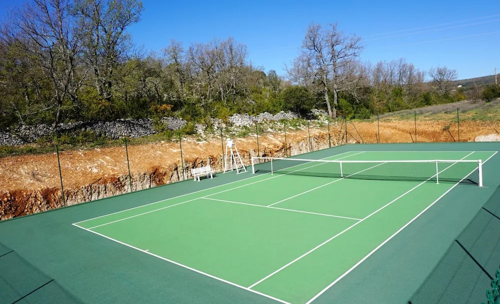Villa With 4 Bedrooms in Simaine La Rotonde, With Shared Pool, Furnished Garden and Wifi