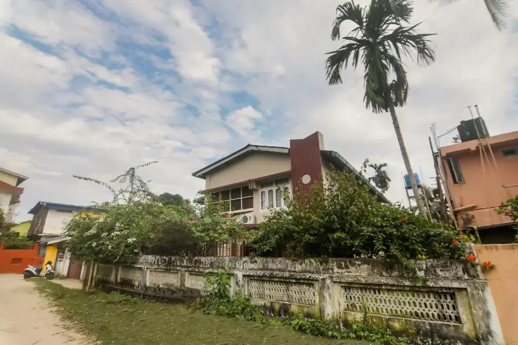 Trinayan Associates by OYO Rooms