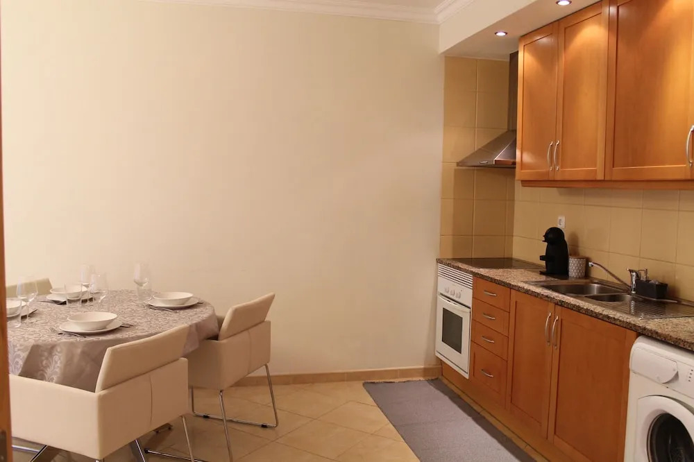 Luxury 1 bed Apartment 1,5 km From Praia da Rocha